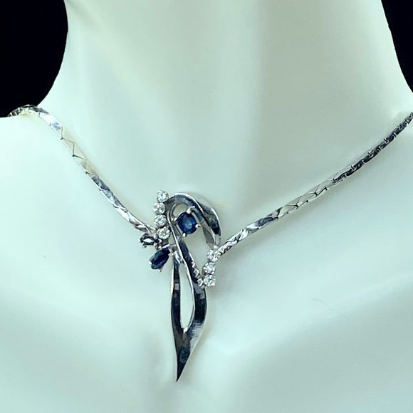 18K white gold Blue Sapphire Diamond Freeform pendant Cobra link